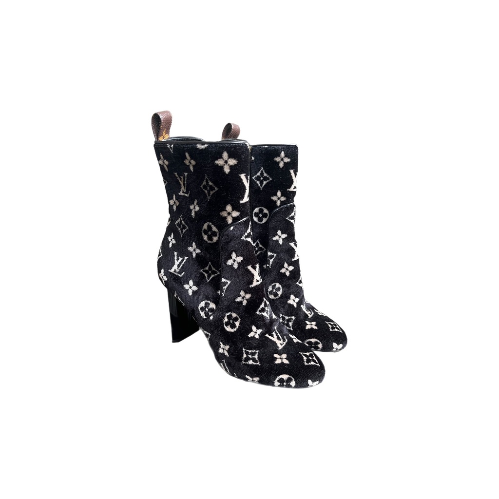 Louis Vuitton Velvelt Logo Boots