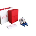 Valentino Vlogo Pumps