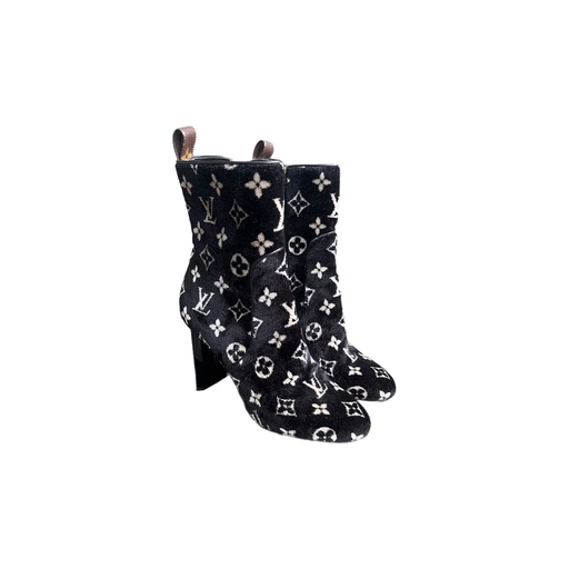 Louis Vuitton Velvelt Logo Boots